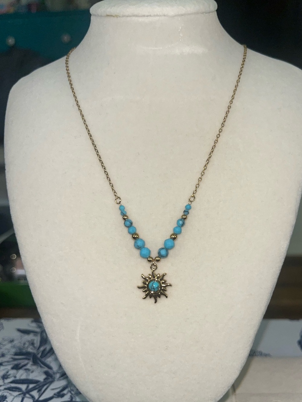 💛🩵Brand new celebrity brand RAMLA Gold Sun Pendant Necklace with Turquoise Beads